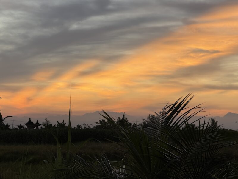 Img2559 Ka Hokulani Hula Studio ヌガラの夕焼けーバリ島
