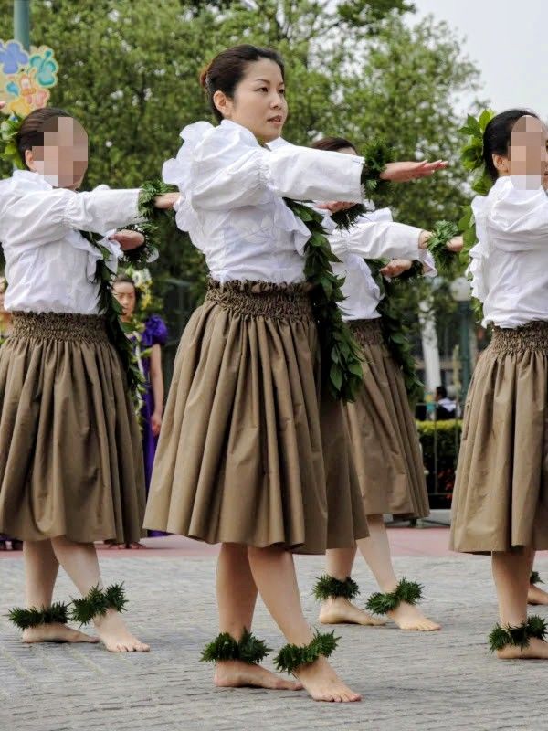 Disney848352621235722042543jpg Ka Hōkūlani Hula Studio Disneylandのイベントに招待されカヒコを披露